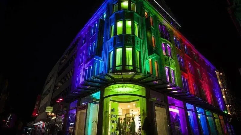 Iluminaci&oacute;n navide&ntilde;a ecol&oacute;gica (RR.SS.)