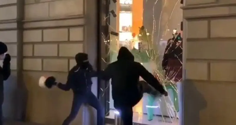  Asalto a Tienda | @MMContest&iacute; 