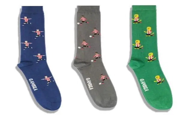  Calcetines solidarios contra el c&aacute;ncer infantil. // 