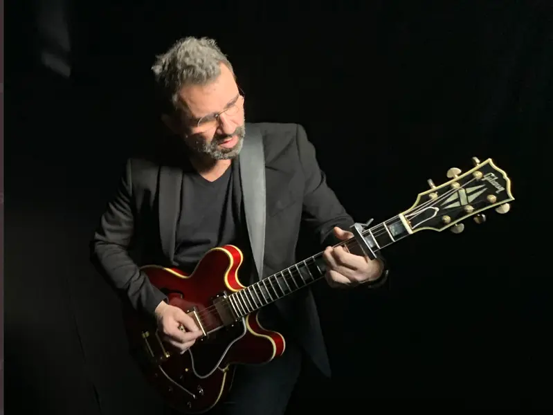  Love of Lesbian. TWITTER 