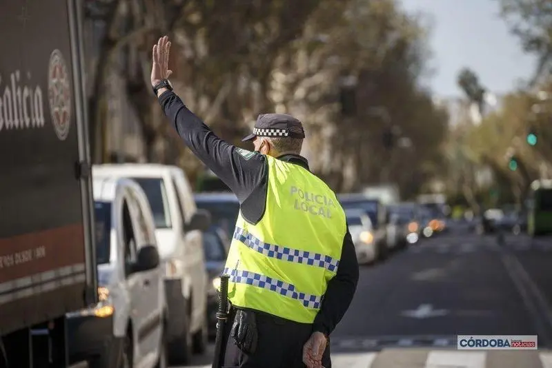  Polic&iacute;a Local de C&oacute;rdoba. / Jos&eacute; Le&oacute;n. 