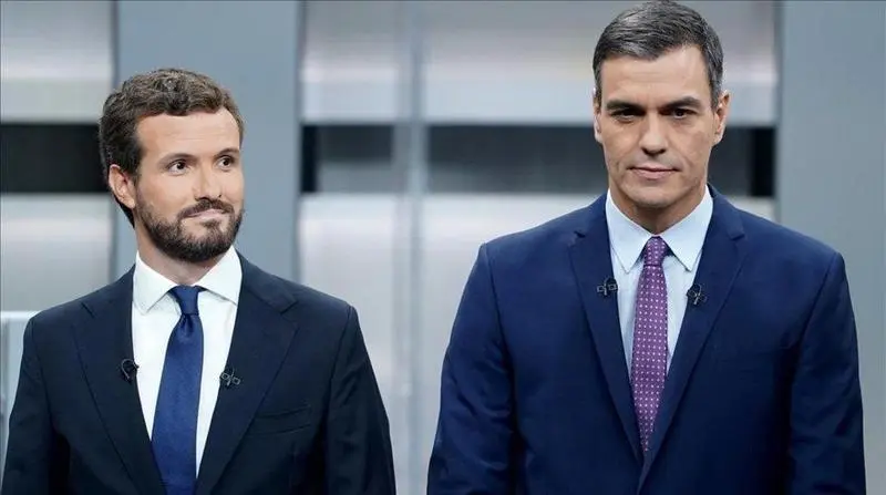  Pablo casado (izq.) y Pedro S&aacute;nchez (der.) 