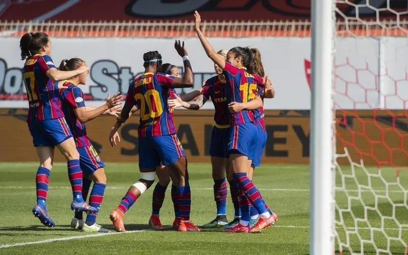  El FC Barcelona Femn&iacute; golea al City 