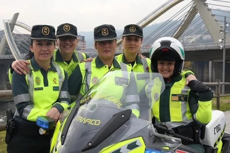  Mujeres guardias civiles. // Twitter 