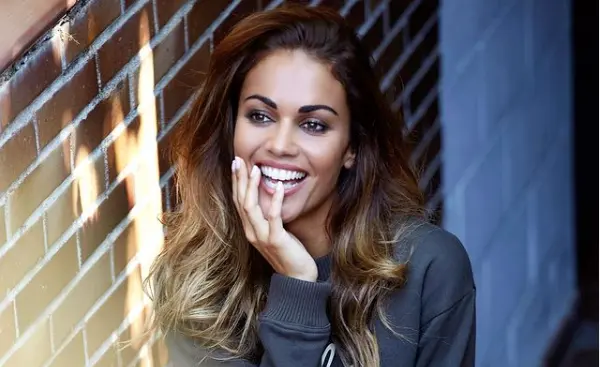  Lara &Aacute;lvarez en Instagram: @laruka 