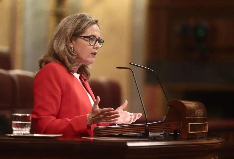 Nadia Calvi&ntilde;o | EP