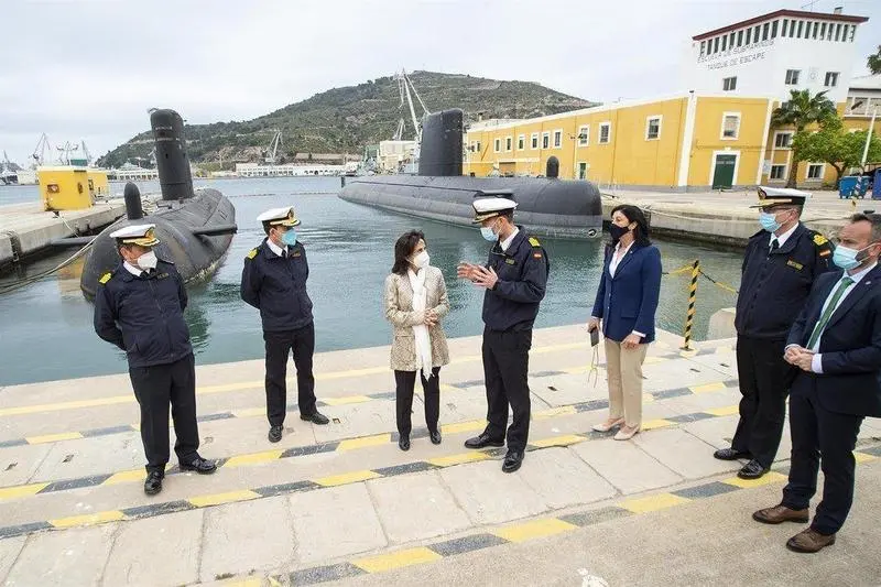  La ministra de Defensa, Margarita Robles, en su visita la Flotilla de Submarinos de la Armada en el Arsenal Cartagena 