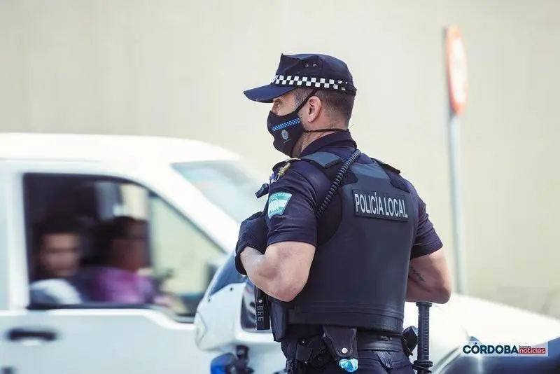  Polic&iacute;a Local de C&oacute;rdoba. / Jos&eacute; Le&oacute;n. 