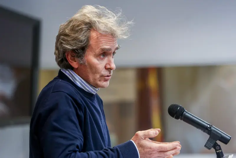  El director del Centro de Coordinaci&oacute;n de Alertas y Emergencias Sanitarias (CCAES), Fernando Sim&oacute;n durante una rueda de prensa convocada ante los medios de comunicaci&oacute;n en el Ministerio de Sanidad, Madrid, (Espa&ntilde;a), a 18 de enero de 2021. - EUROPA PRESS/R.Rubio.POOL - Europa Press 