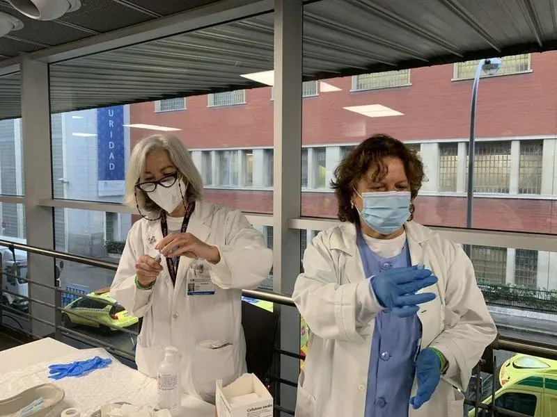  Enfermeras jubiladas, v&iacute;a Twitter: @elenamohino 