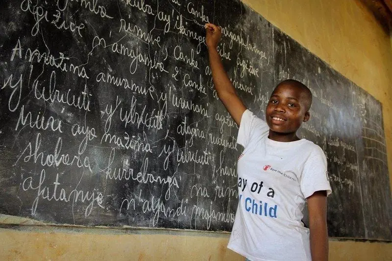  Archivo - Una ni&ntilde;a burundesa en un colegio del campo de refugiados de Nduta (Tanzania). - SMITHH KIMARO - Archivo 