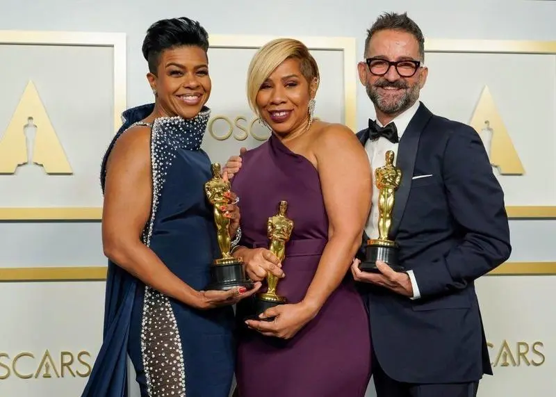  Sergio L&oacute;pez-Rivera junto a Mia Neal y Jamika | @Fotogramas-Cine 