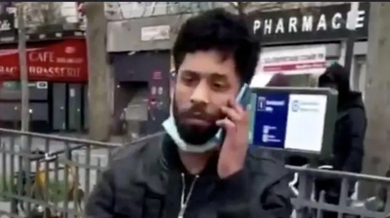  Foto del agresor que tir&oacute; a una mujer por las escaleras del metro de Par&iacute;s. Twitter 