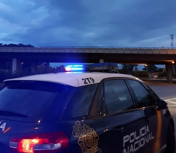  Coche de la Polic&iacute;a Local. 