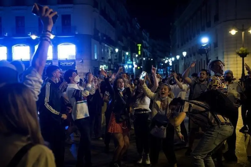  Las calles de Madrid el s&aacute;bado por la noche, imagen de @cuerpospoliesp 