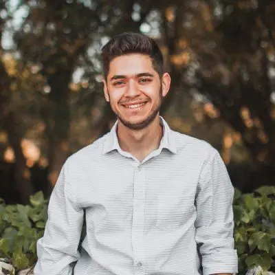  Fabi&aacute;n Le&oacute;n. V&iacute;a Twitter 