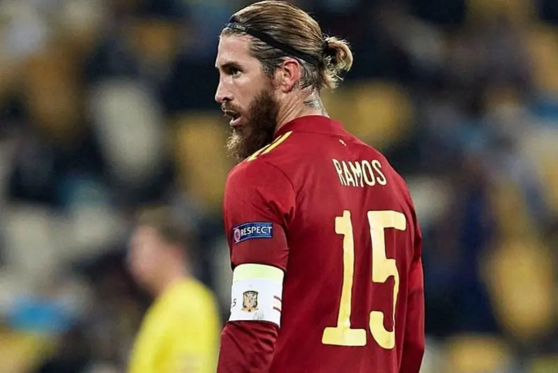  Sergio Ramos disputando un partido con la selecci&oacute;n espa&ntilde;ola 