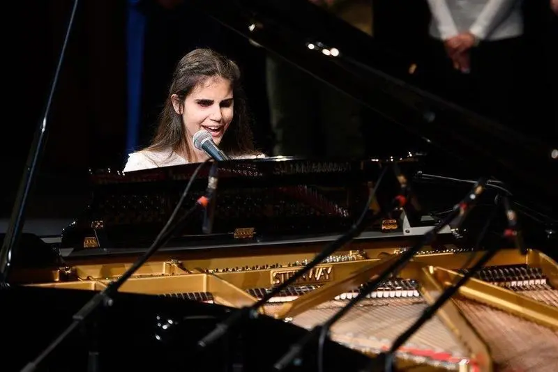  Laura Diepstraten, ganadora de la primera edici&oacute;n del International Low Vision Song Contest. EP 