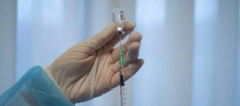  Preparaci&oacute;n vacuna Covid. EP 