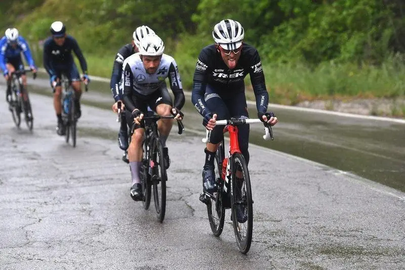  Koen de KPrt en el Giro d'Italia Twitter: @koendekort 