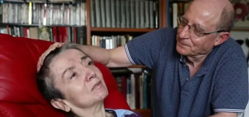  Mar&iacute;a Jos&eacute; y &Aacute;ngel. Twitter. 