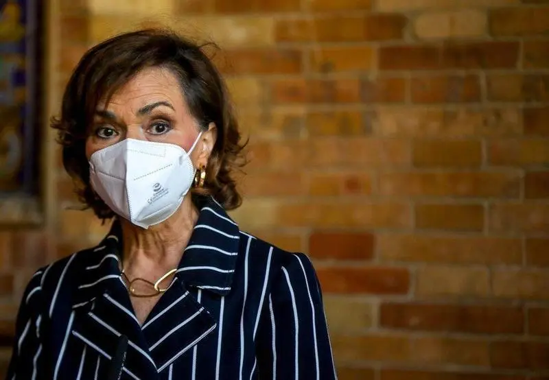  Carmen Calvo, atiende a los medios antes de clausurar el acto de presentaci&oacute;n del libro 'Memoria Democr&aacute;tica. Fosas y exhumaciones" a 28 de mayo del 2021, en Sevilla, Andaluc&iacute;a, Espa&ntilde;a - Mar&iacute;a Jos&eacute; L&oacute;pez - Europa Press 