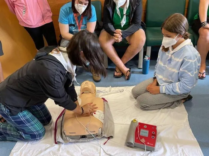  Practicando una RCP | Tw: Agamfec 