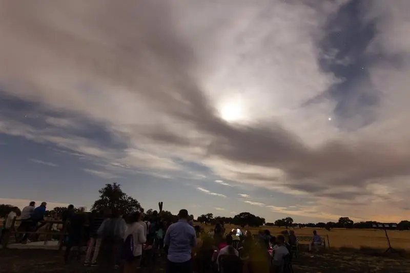  Gente observando las Perseidas 