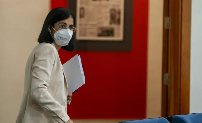  La ministra de Sanidad, Carolina Darias, abandona la sala tras la rueda de prensa posterior al Consejo Interterritorial de Salud, a 20 de julio de 2021, en Madrid (Espa&ntilde;a). En el Consejo Interterritorial de Salud se ha informado del aumento de la incidenc - EUROPA PRESS/R.Rubio.POOL - Europa Press 