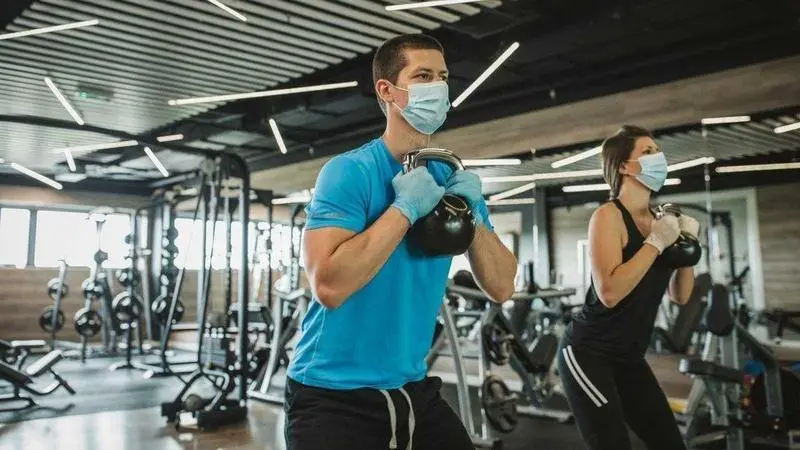  Personas en gimnasio. Fuente: RTVE 