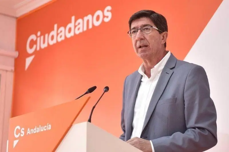 02-08-2021 Ciudadanos no se cierra a estudiar la creaci&radic;&ge;n de una empresa energ&radic;&copy;tica p&radic;&int;blica: "Todo es debatible".

Ciudadanos no se cierra a estudiar la creaci&radic;&ge;n de una empresa energ&radic;&copy;tica p&radic;&int;blica porque, seg&radic;&int;n el vicepresidente de la Junta de Andaluc&radic;&ne;a y portavoz de Ciudadanos (Cs) en la regi&radic;&ge;n, Juan Mar&radic;&ne;n, "todo es debatible" y hay que explorar todas las opciones dada la situaci&radic;&ge;n de los precios de la luz.

POLITICA ESPA&radic;&euml;A EUROPA ANDALUC&radic;&ccedil;A
CIUDADANOS
