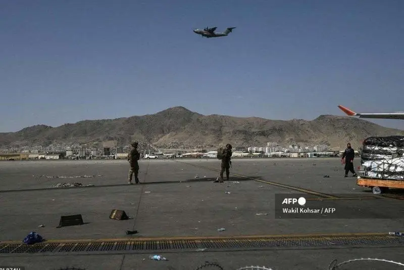  Un avi&oacute;n militar en Kabul - obtenido de 24 horas 