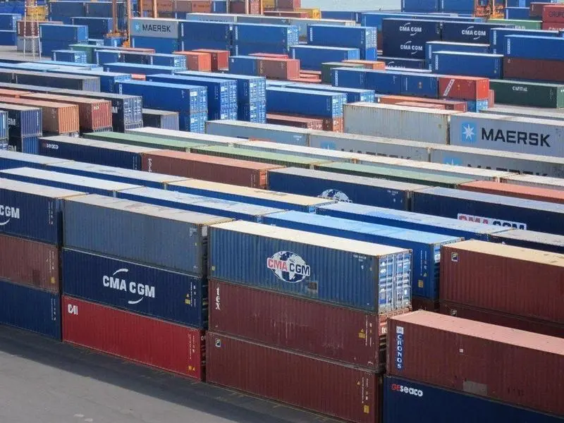 Contenedores de exportaci&oacute;n-Europa Press 