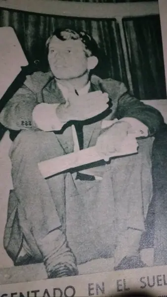  58073974-5516-4099-829C-007839E4B9EE 