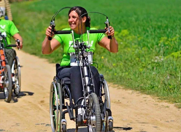  Elena Jacinto V&eacute;lez. Twitter 