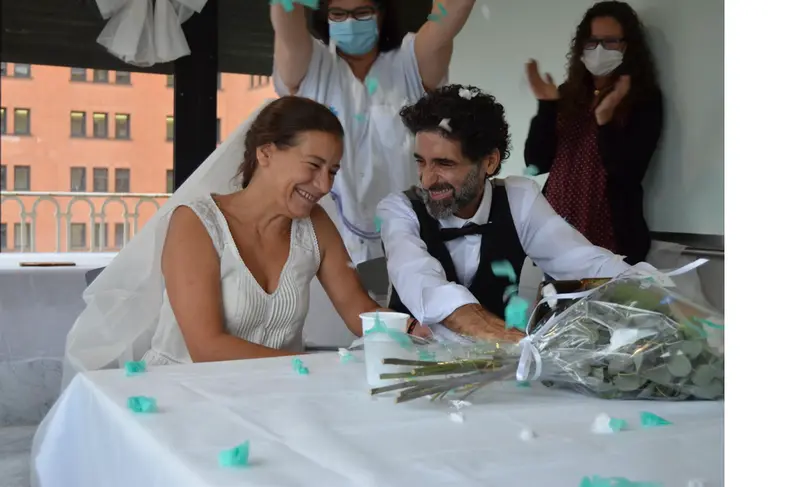  Un paciente ingresado en Vall d'Hebron se casa - HOSPITAL VALL D'HEBRON 