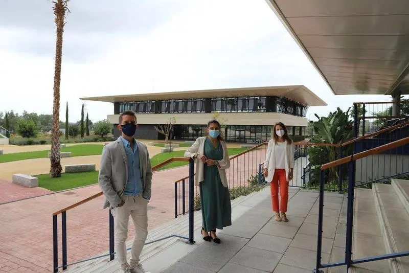 <p> A76BFE15-37DA-45CD-BAFA-22A2638103E0 </p>