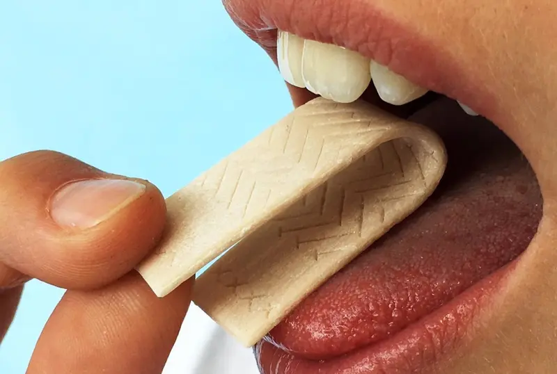 <p> Archivo - CHICLE QUE ES CAPAZ DE DETECTAR LA INFLAMACI&Oacute;N ORAL - JMU - Archivo </p>