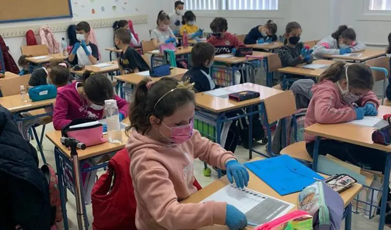 <p> Algunos de los ni&ntilde;os participantes en la edici&oacute;n del curso pasado del Proyecto STEAM. </p>