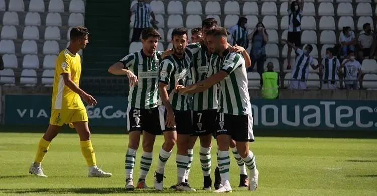 <p> El C&oacute;rdoba C.F en su victoria ante el UD San Fernando </p>