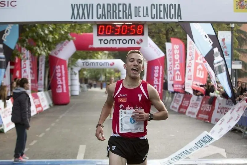 <p> Mohamed Ali Jelloul Carrera de la Ciencia CSIC Madrid - &Aacute;NGEL YUSTE CARRERA DE LA CIENCIA - Archivo </p>
