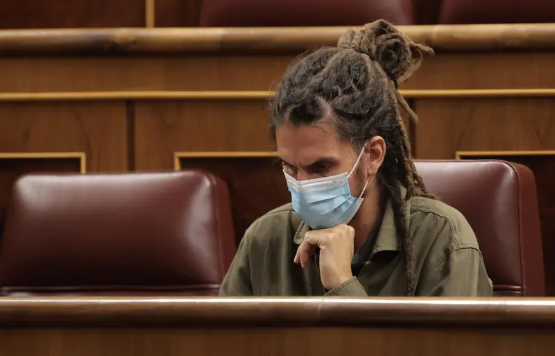 <p> "at&oacute;nitos y perplejos" c&oacute;mo el Congreso hace una "reinterpretaci&oacute;n" de una sentencia. </p>