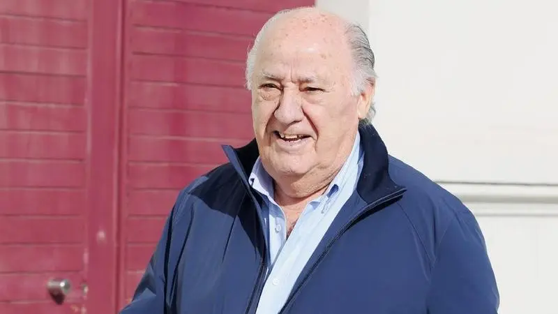 <p> Amancio Ortega. </p>