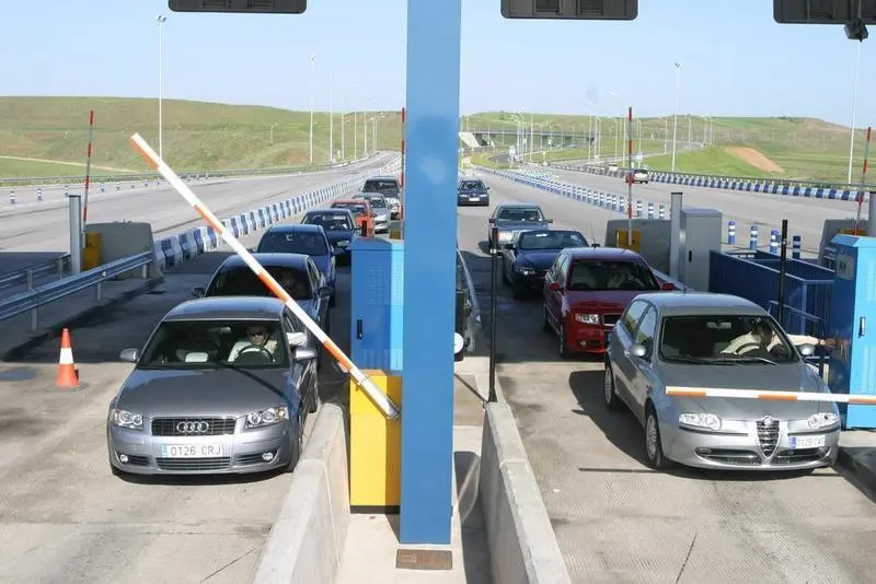 <p> Puesto de peaje. Twitter </p>