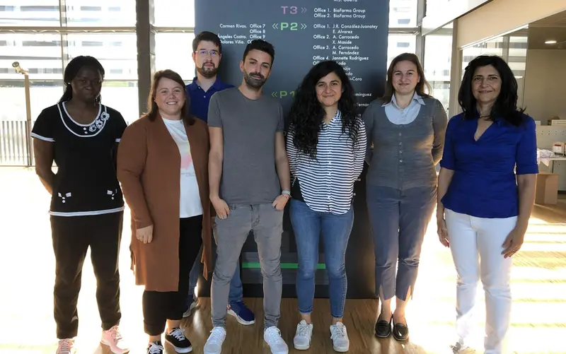 <p> Investigadores del CiMUS de la USC. Clara &Aacute;lvarez (primera por la derecha) - CIMUS </p>