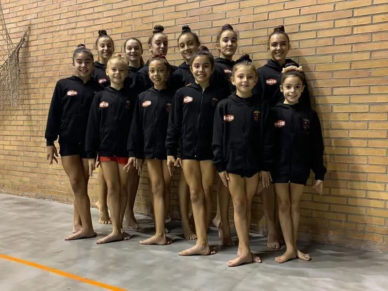 <p> Gimnastas del equipo de Alev&iacute;n Absoluto de G.R S&eacute;neca </p>