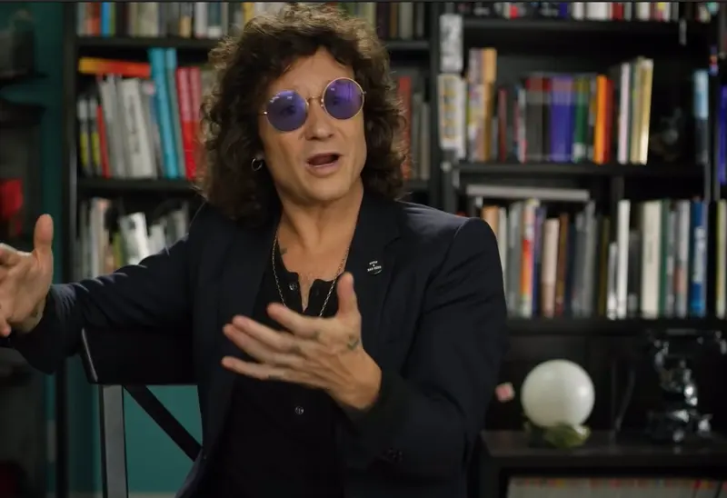 <p> Archivo - Enrique Bunbury en el documental de H&eacute;roes del Silencio, H&eacute;roes: Silencio y Rock & Roll - NETFLIX - Archivo </p>