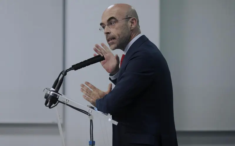 <p> Archivo - El vicepresidente primero de Acci&oacute;n Pol&iacute;tica y eurodiputado de Vox, Jorge Buxad&eacute;, ofrece una rueda de prensa - &Oacute;scar Ca&ntilde;as - Europa Press - Archivo </p>