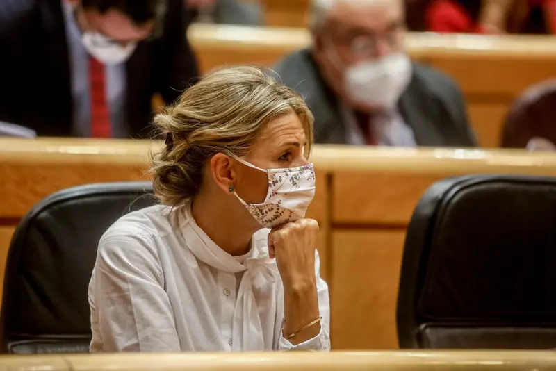 <p> La vicepresidenta segunda y ministra de Trabajo y Econom&iacute;a Social, Yolanda D&iacute;az, durante una sesi&oacute;n de control al Gobierno en el Senado - Ricardo Rubio - Europa Press </p>