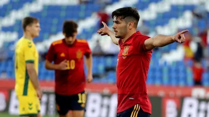 <p> Brahim D&iacute;az celebrando su primer gol con la Selecci&oacute;n Absoluta </p>